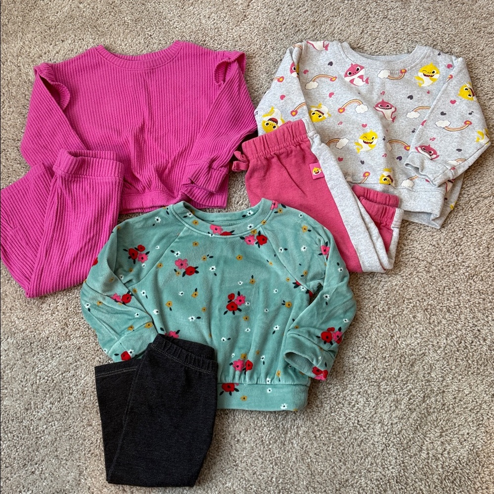 Mixed lot, set of 3 outfits, size 18 months